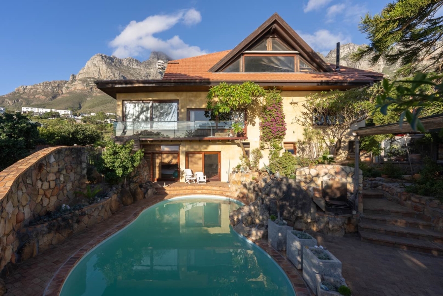 6 Bedroom Property for Sale in Camps Bay Western Cape